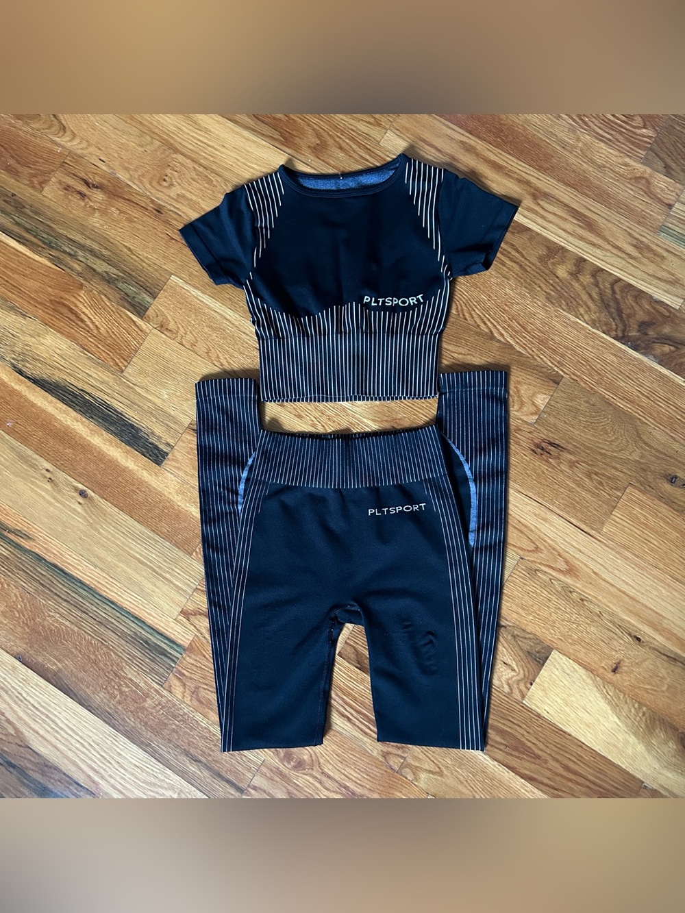 PrettyLittleThing Black and White Activewear Set